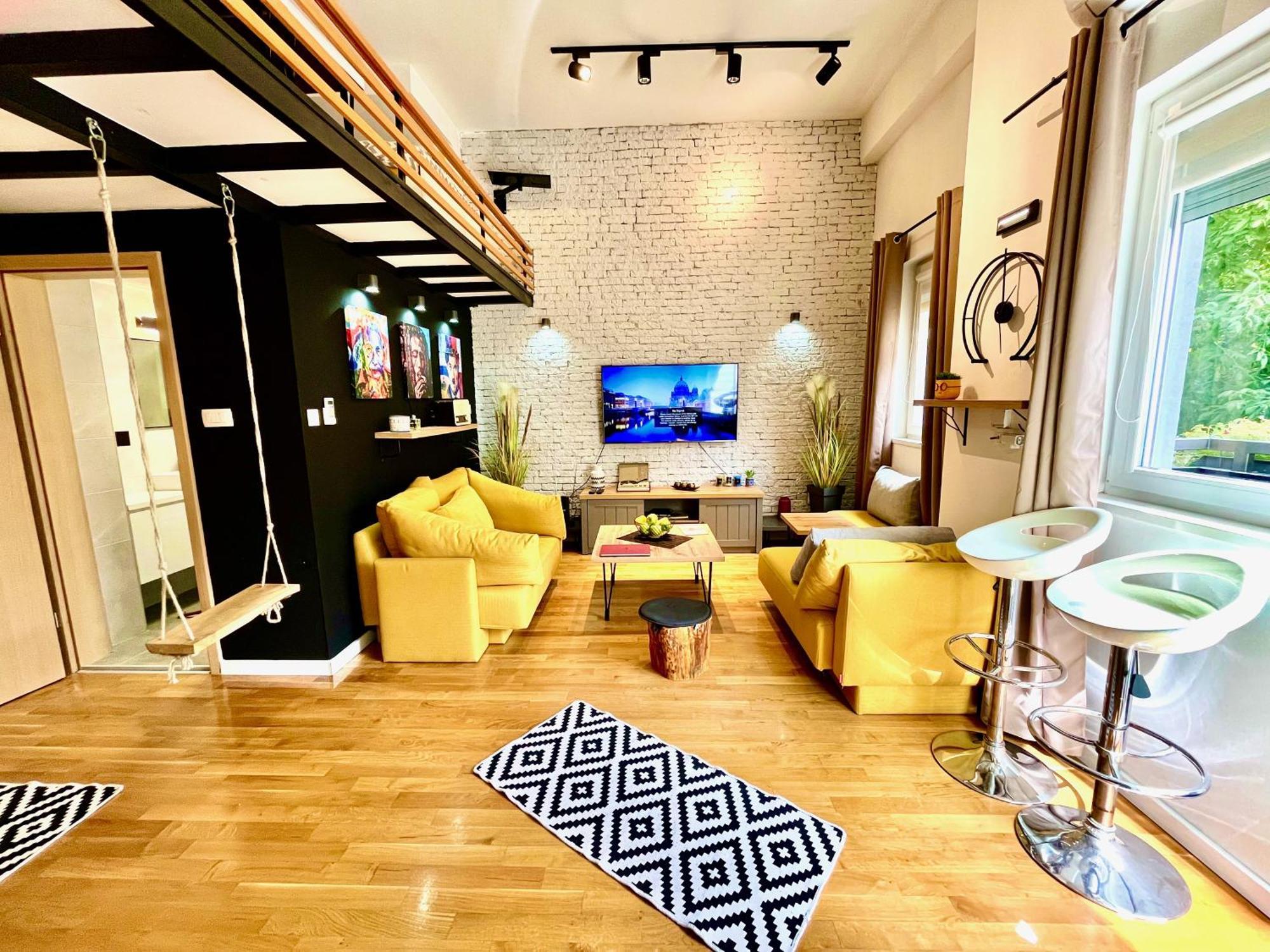 Lifestyle Gallery Apartment Скопие Екстериор снимка