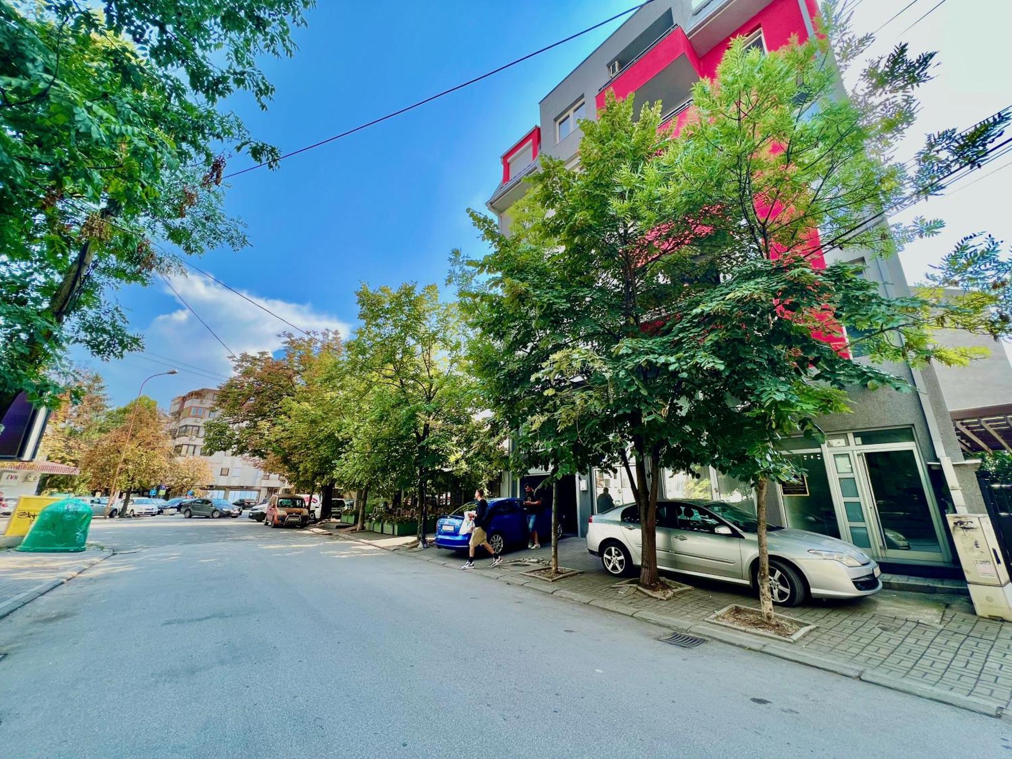 Lifestyle Gallery Apartment Скопие Екстериор снимка