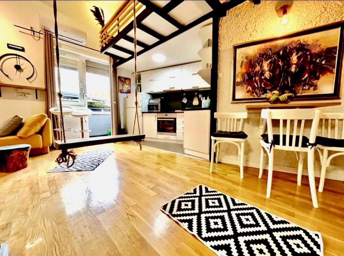 Lifestyle Gallery Apartment Скопие Екстериор снимка